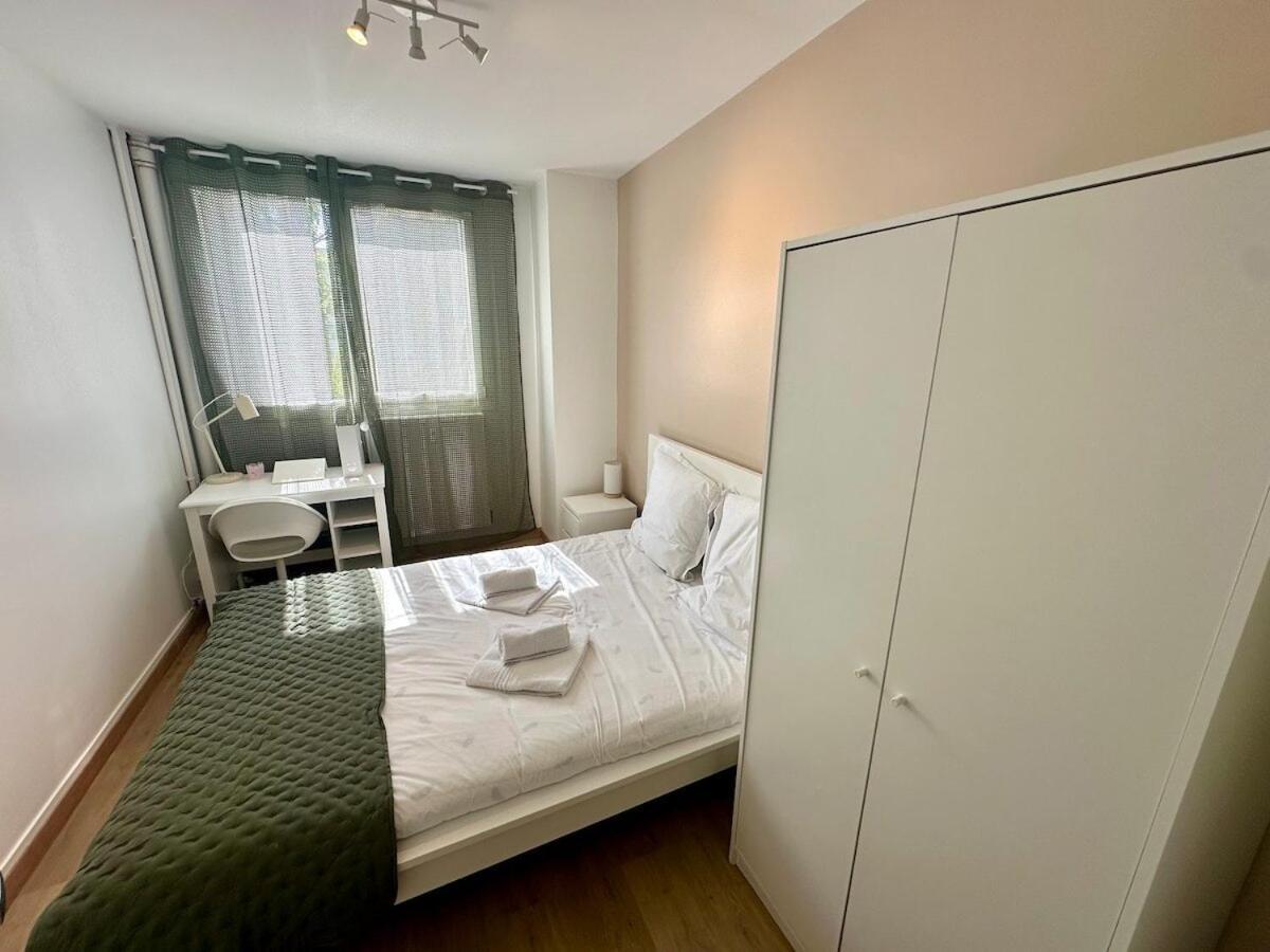 Au Coeur Du Quartier Taittinger Apartment Reims Exterior foto
