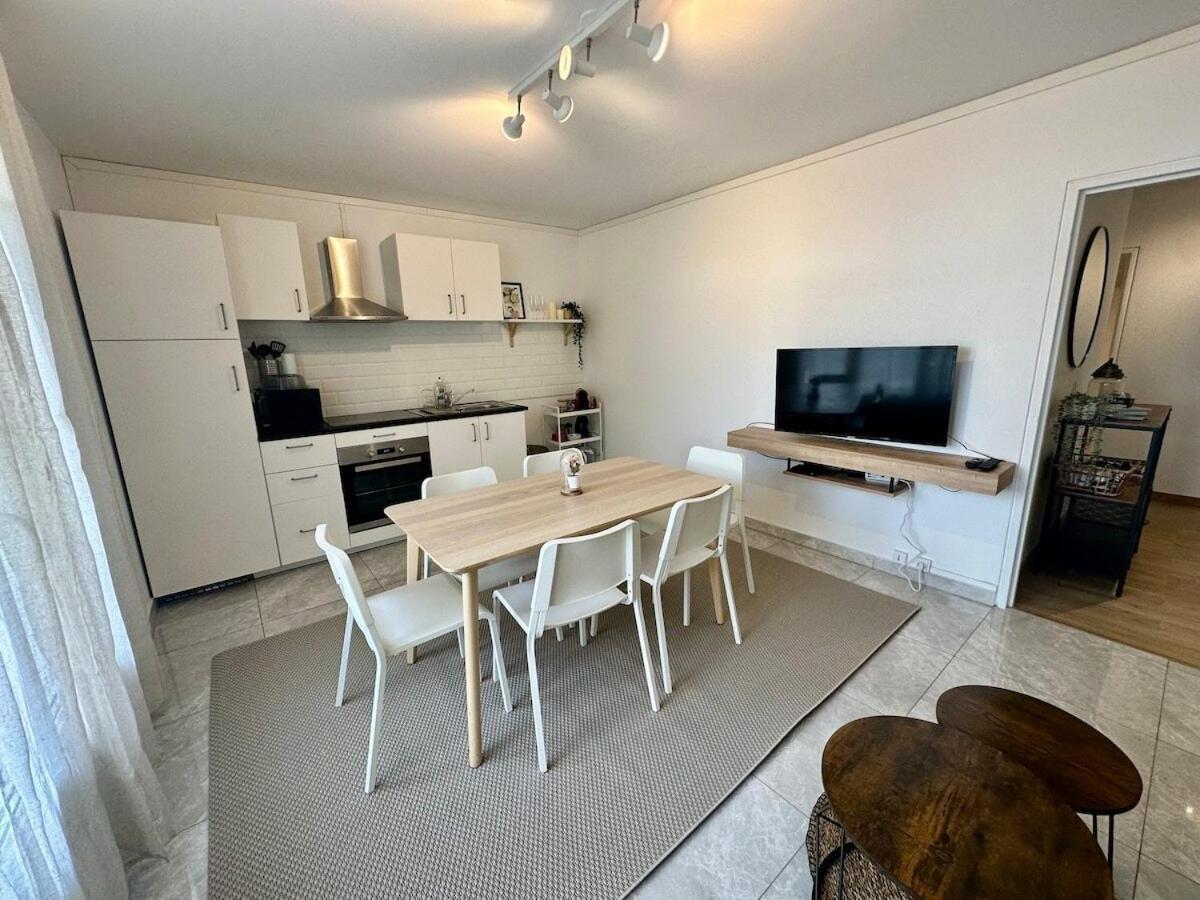 Au Coeur Du Quartier Taittinger Apartment Reims Exterior foto