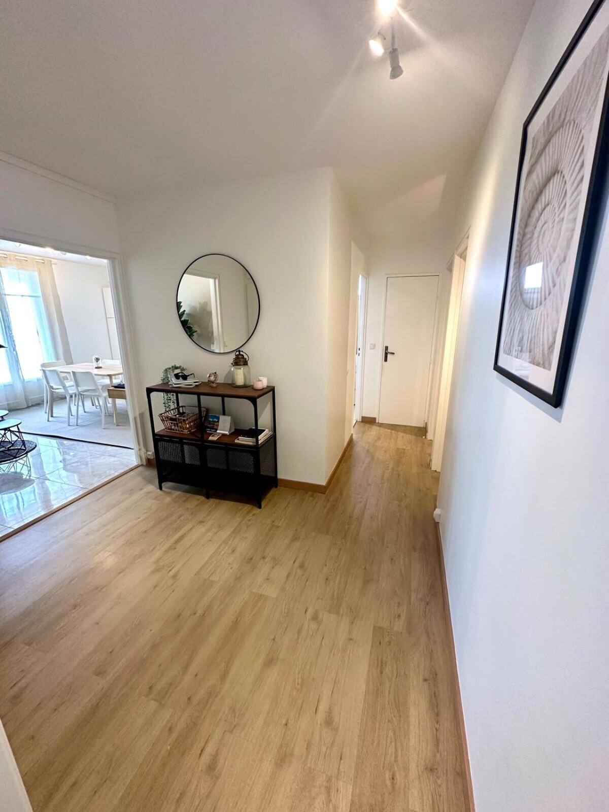 Au Coeur Du Quartier Taittinger Apartment Reims Exterior foto