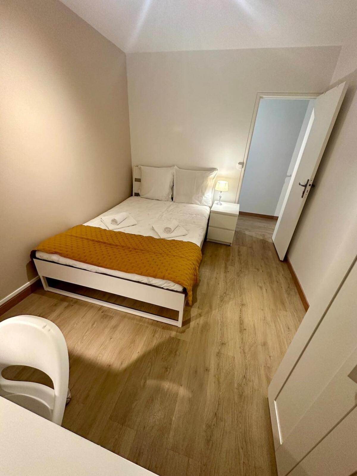 Au Coeur Du Quartier Taittinger Apartment Reims Exterior foto